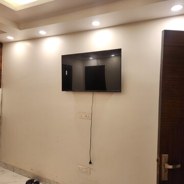 Room in 5 BHK Builder Floor at Sector 21d – for Rent