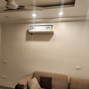 Team Area in 5 BHK Builder Floor at Sector 21d – for Rent