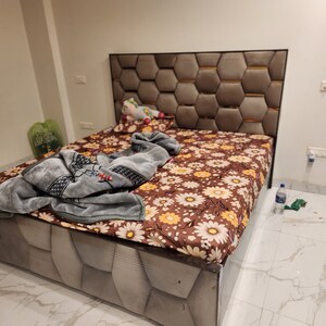 Bedroom in 5 BHK Builder Floor at Sector 21d – for Rent
