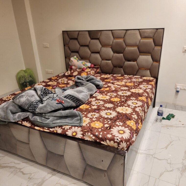 Bedroom, sector 21d 5 Bedroom 500 Sq.Yd. Builder Floor In Sector 21d Faridabad 9688412