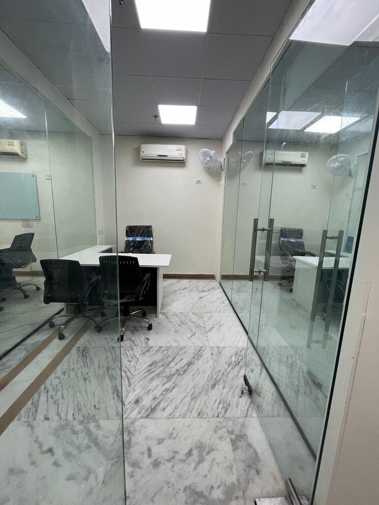 Floor Plan, jop-plaza Commercial Office Space in IT/SEZ 650 Sq.Ft. In Sector 18 Noida 9688415