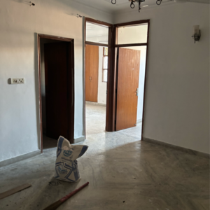 Room in 1 BHK Apartment at Ignou Road – for Rent