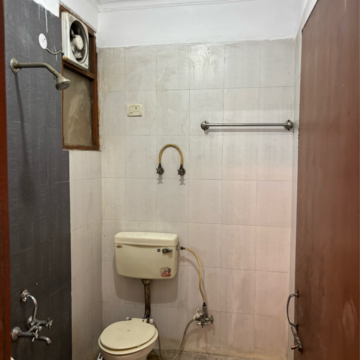 Bathroom in 1 BHK Apartment at Ignou Road – for Rent