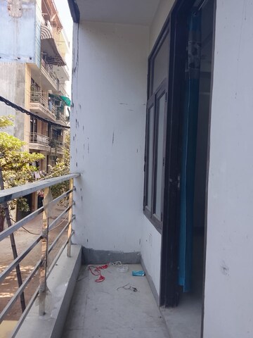 Balcony in 1 BHK Builder Floor at Chattarpur – for Rent