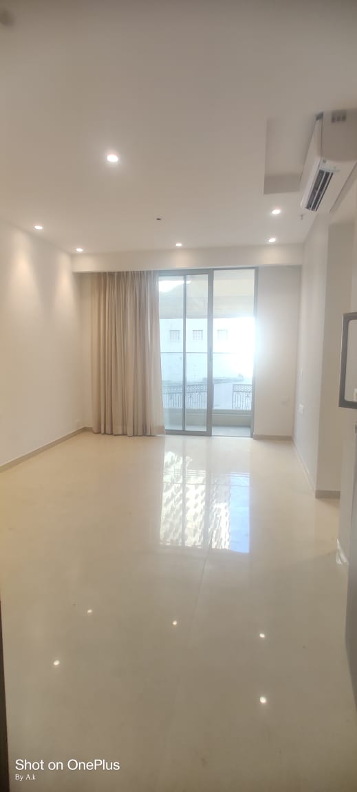 2 BHK Apartment For Rent in Hiranandani Highland