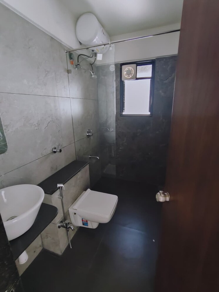 Bathroom, baner 3 Bedroom 1755 Sq.Ft. Apartment In Baner Pune 9688436
