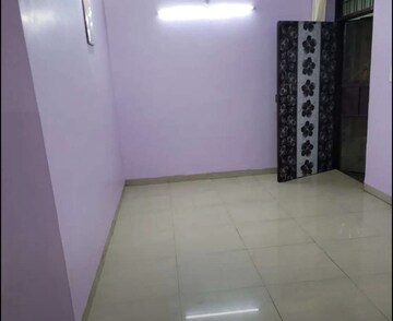 Room in 3 BHK Apartment at Nishat Ganj – for Rent