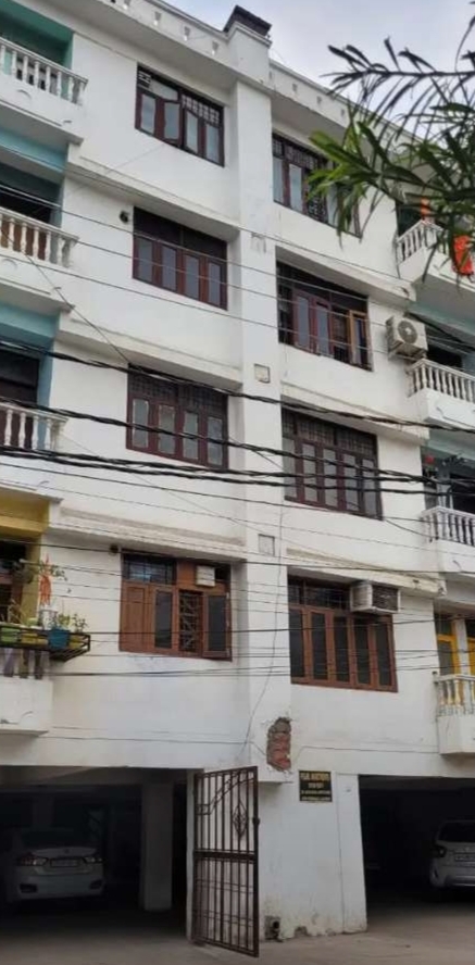 3 BHK + Pooja Room Apartment For Rent in Nishat Ganj