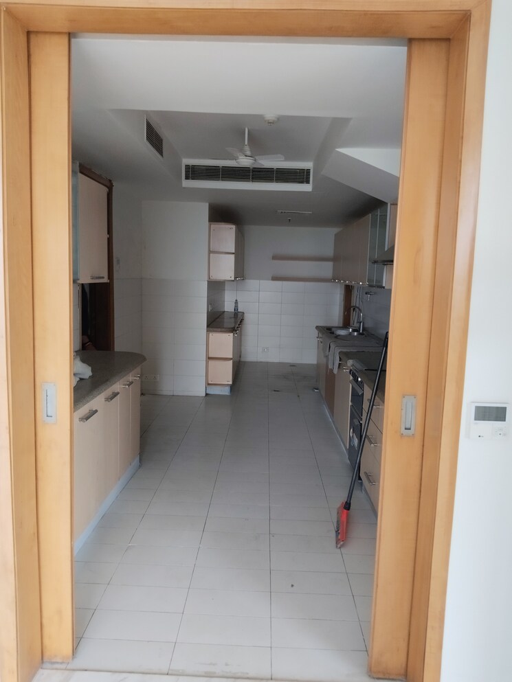 Kitchen, jaypee-greens-sun-court-iii 3 Bedroom 3850 Sq.Ft. Apartment In Jaypee Greens Greater Noida 9688489