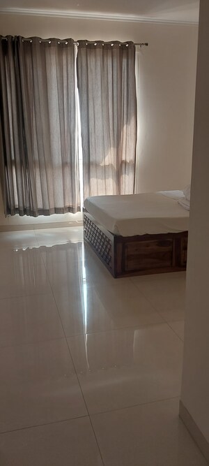 Staircase in 3 BHK Apartment at Jaypee Green Sea Court, Sector Swarn Nagri – for Rent