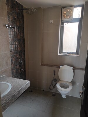 Bathroom in 3 BHK Builder Floor at Unitech The Residences Sector 33, Sector 33 – for Rent