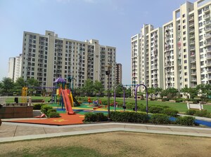 3 BHK Builder Floor For Rent in Unitech The Residences Sector 33, Sector 33