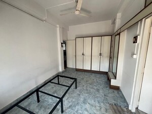 Room in 2 BHK Apartment at Prabhat Apartment, Prabhat Road – for Rent