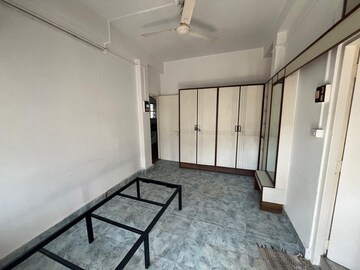 Room in 2 BHK Apartment at Prabhat Apartment, Prabhat Road – for Rent