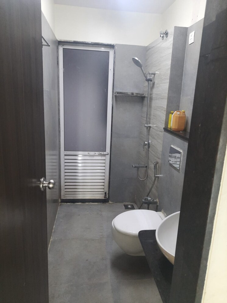 Bathroom, siddhi-highland-haven 2 Bedroom 620 Sq.Ft. Apartment In Balkum Pada Thane 9688520