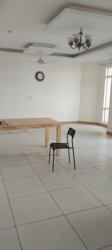 Furnished Amenities in 3 BHK Apartment at Jaypee Greens Star Court, Jaypee Greens – for Rent