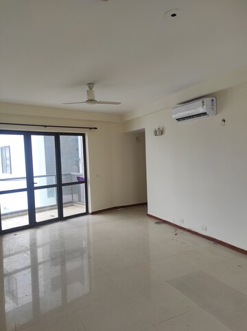 Living Room in 3.5 BHK Apartment at Unitech Uniworld Gardens, Sector 47 – for Rent