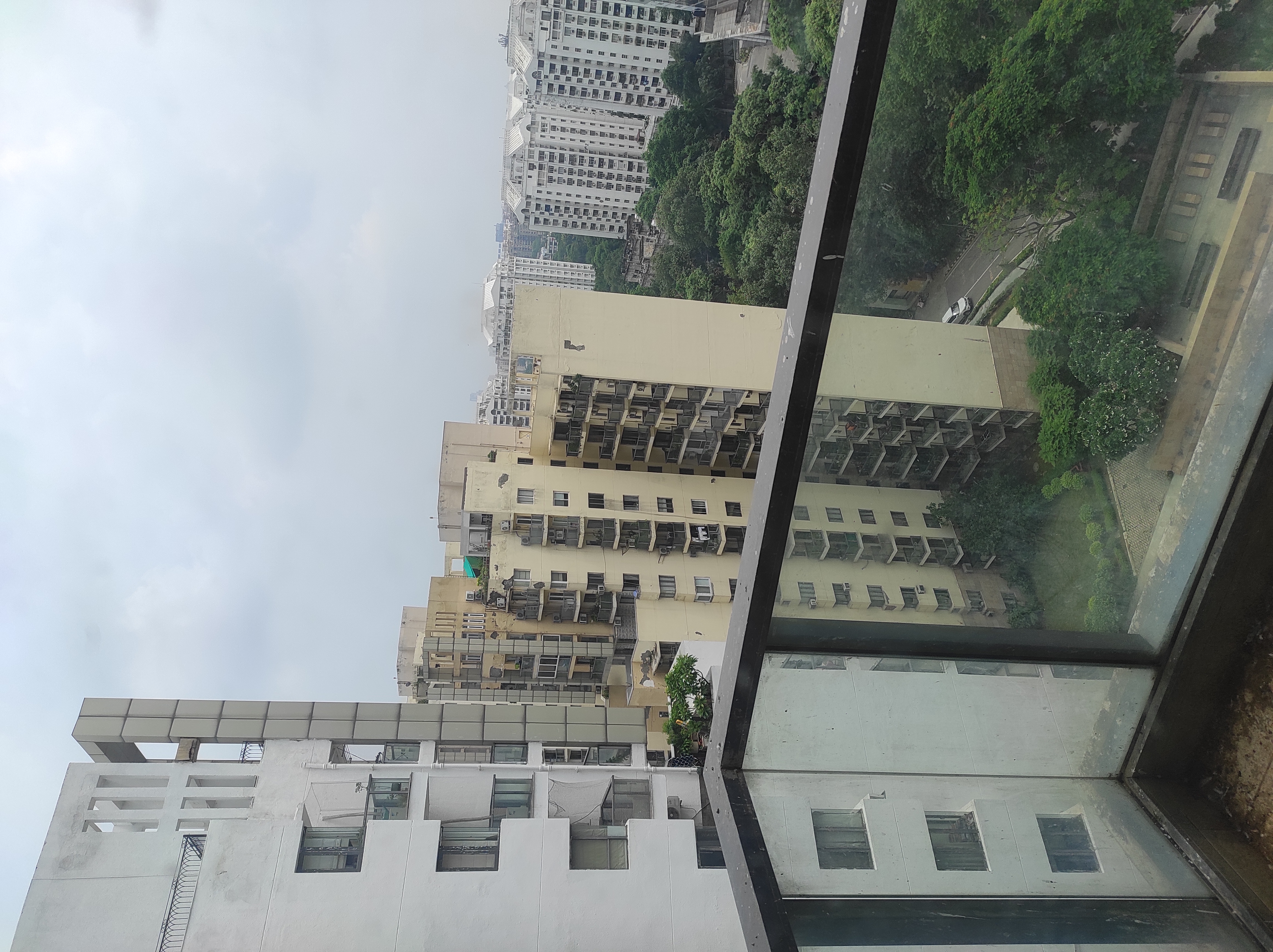 3.5 BHK + Pooja Room,Servant Room Apartment For Rent in Unitech Uniworld Gardens