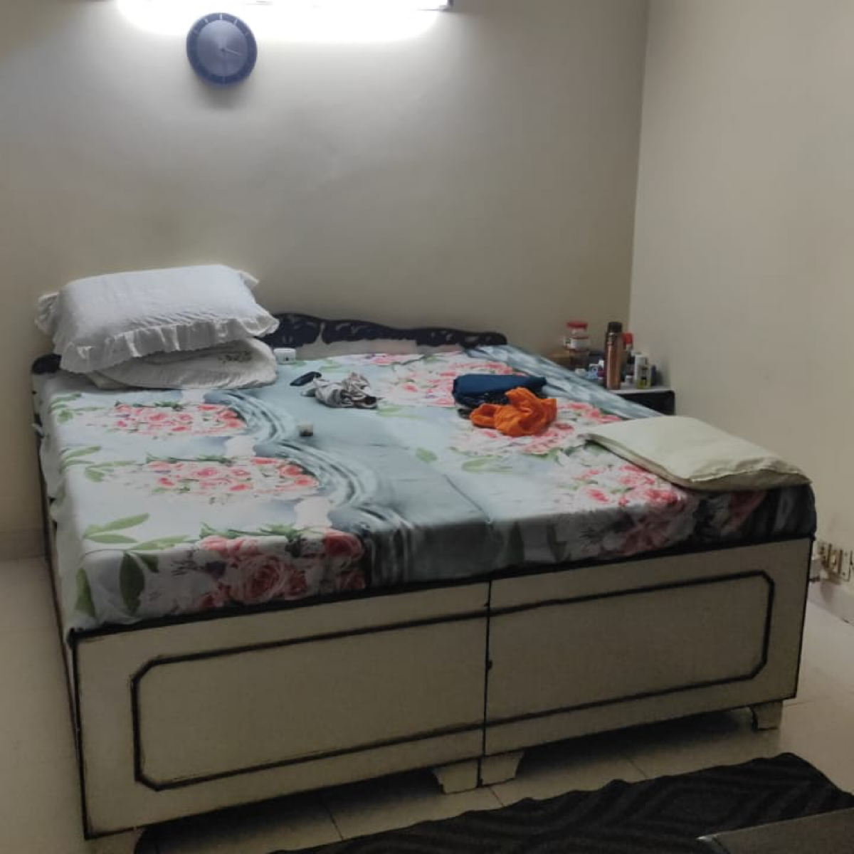 2 BHK Apartment For Rent in Jal Vayu Vihar Noida