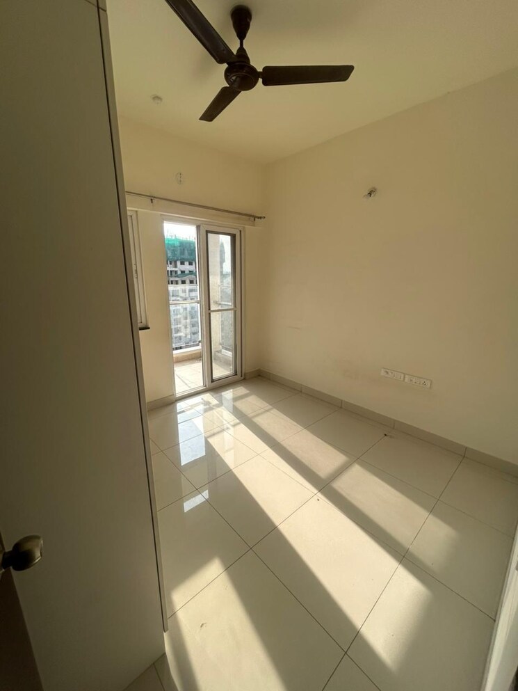 Room, puravankara-silversands 2 Bedroom 900 Sq.Ft. Apartment In Mundhwa Pune 9688588