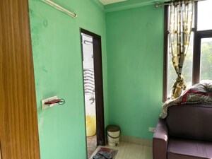 Furnished Amenities in 2 BHK Builder Floor at Neb Sarai – for Sale