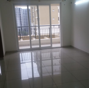 Room in 2 BHK Apartment at Prestige Royale Gardens, Avalahalli – for Rent