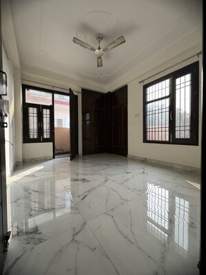 Room in 1 BHK Builder Floor at Chattarpur – for Rent