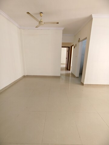 Room in 2 BHK Apartment at Sadguru Complex I, Goregaon East – for Rent