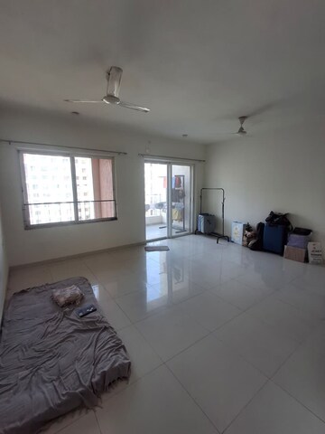 Room in 2 BHK Apartment at Godrej 24X7, Hinjewadi – for Rent