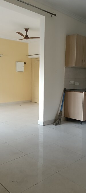 Room in 3 BHK Apartment at Maxblis White House, Sector 75 – for Rent