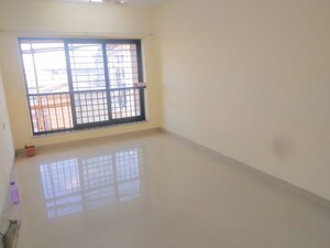 2 BHK Apartment For Rent in K Raheja Palm Spring, Malad West