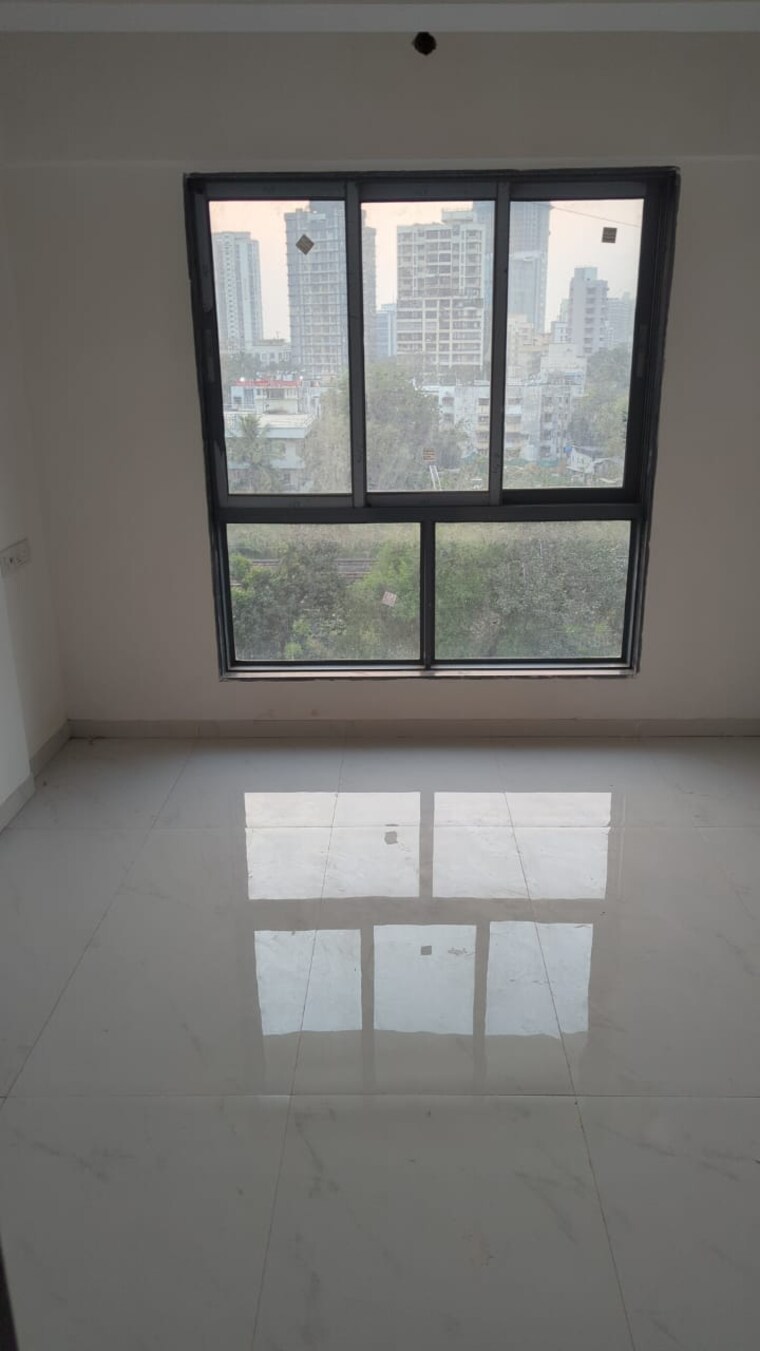 Room, malad east 2 Bedroom 750 Sq.Ft. Apartment In Malad East Mumbai 9688665