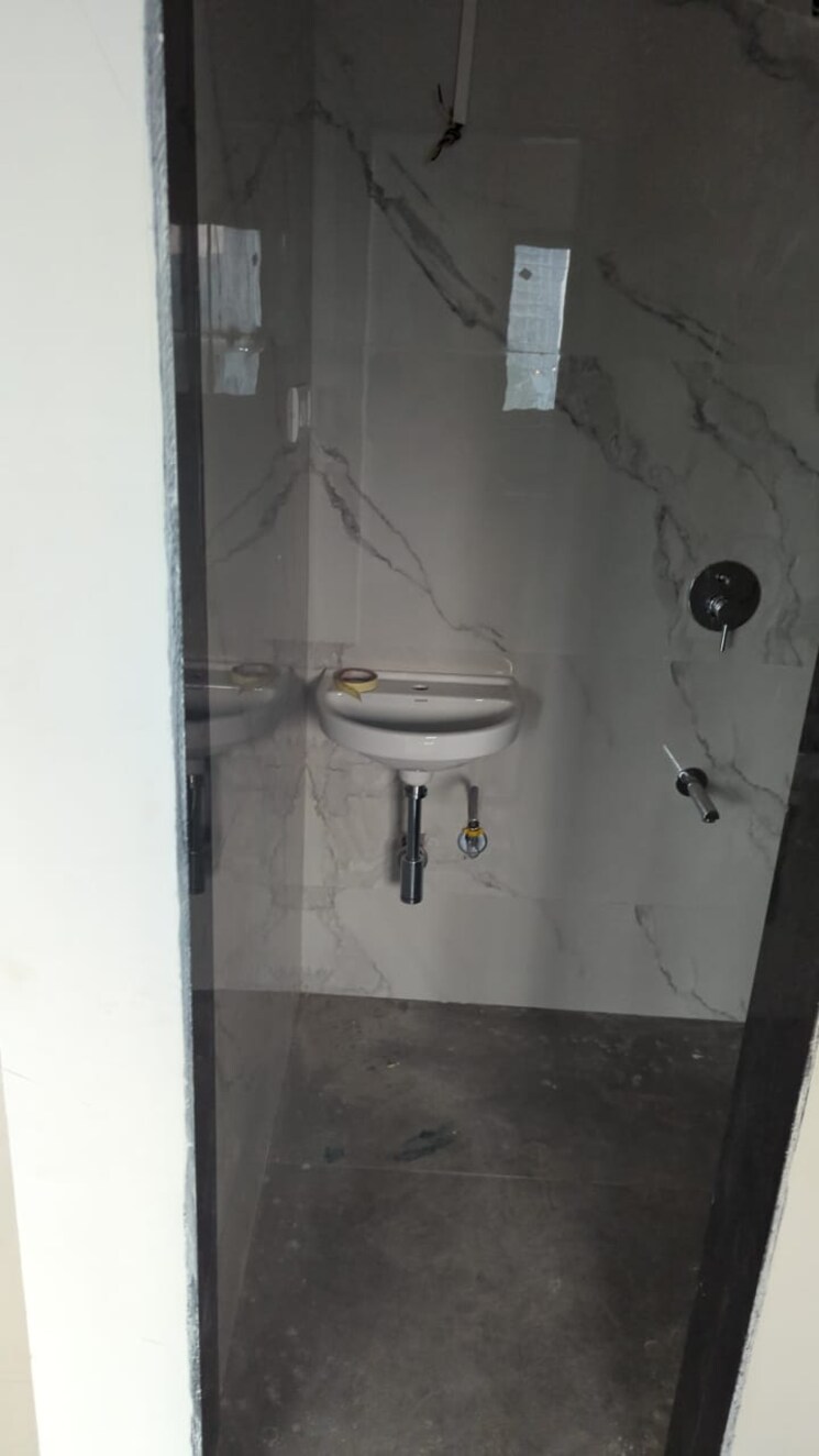 Bathroom, malad east 2 Bedroom 750 Sq.Ft. Apartment In Malad East Mumbai 9688665