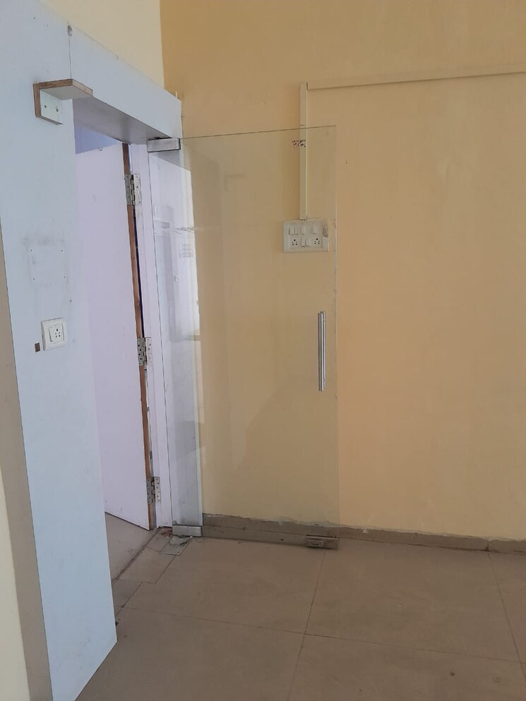 Bathroom, borivali east Commercial Office Space 600 Sq.Ft. In Borivali East Mumbai 9688694