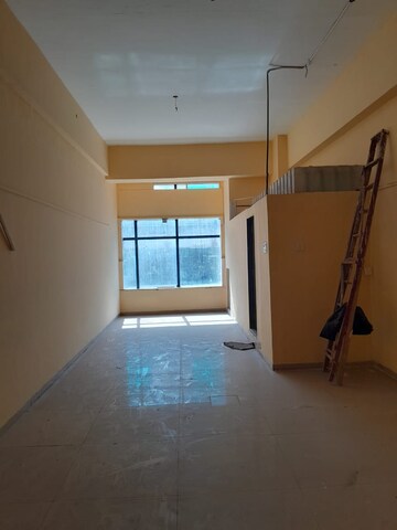 Room in  Office Space at Borivali East – for Rent