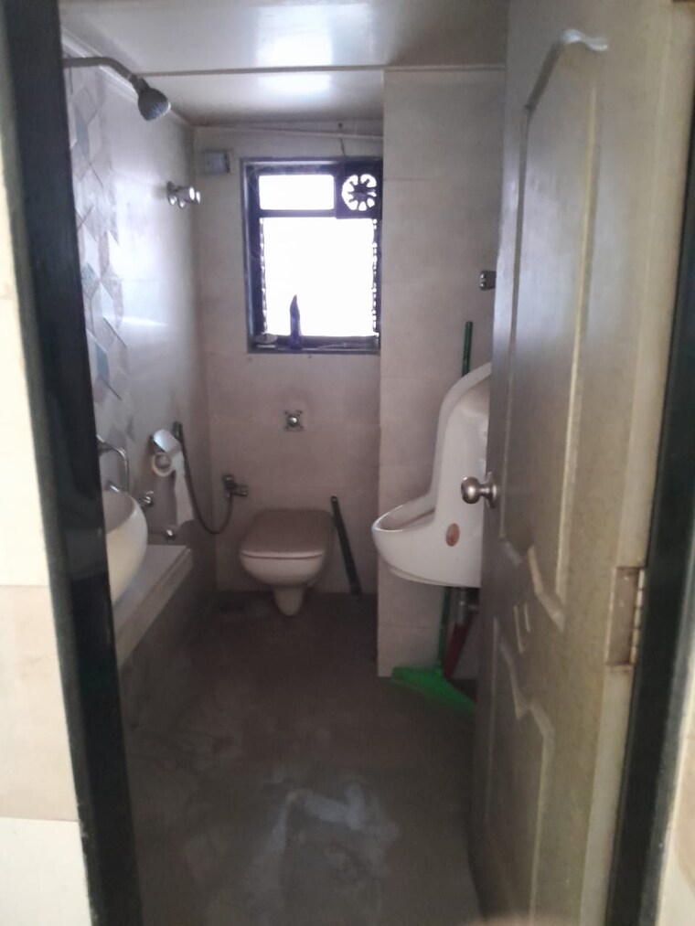 Bathroom, borivali east Commercial Office Space 600 Sq.Ft. In Borivali East Mumbai 9688694