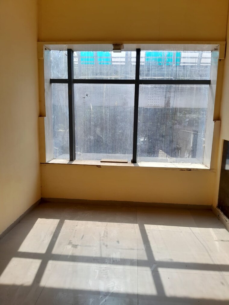 Bedroom, borivali east Commercial Office Space 600 Sq.Ft. In Borivali East Mumbai 9688694