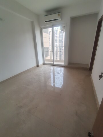 Room in 3 BHK Apartment at ATS Nobility, Sector 4 Greater Noida – for Sale