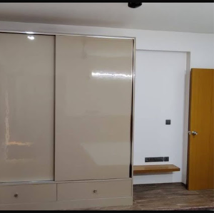 Room in 2.5 BHK Apartment at Arvind Skylands, Ambedkar Colony – for Rent