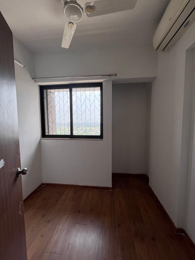 Room, lodha-palava-city-lakeshore-greens 1.5 Bedroom 643 Sq.Ft. Apartment In Dombivli East Thane 9688714