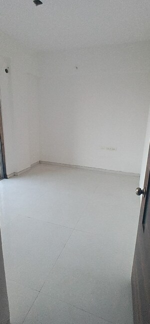 Room in 1 BHK Apartment at Ulwe Sector 19 – for Rent