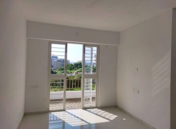 Room in 2 BHK Apartment at Sai Trinity Towers, Pashan – for Rent