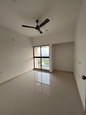 Room in 2.5 BHK Apartment at Lodha Palava City Lakeshore Greens, Dombivli East – for Rent