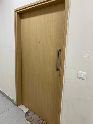 Room in 2 BHK Apartment at Godrej Seven, Joka – for Rent