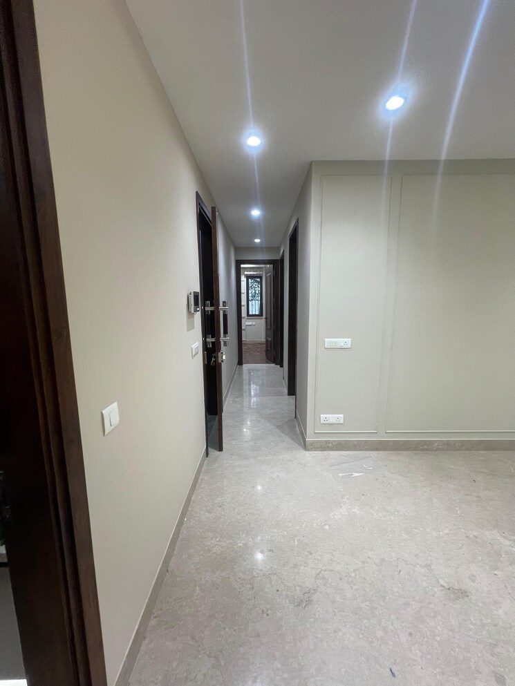 Room, safdarjung enclave 3 Bedroom 1125 Sq.Ft. Builder Floor In Safdarjung Enclave Delhi 9688820