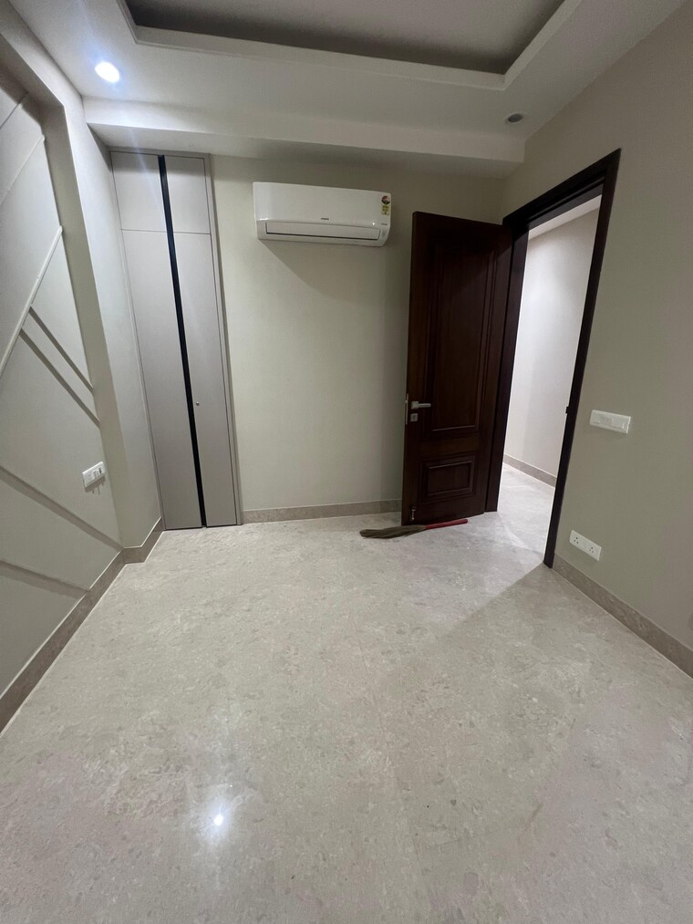 Room, safdarjung enclave 3 Bedroom 1125 Sq.Ft. Builder Floor In Safdarjung Enclave Delhi 9688820