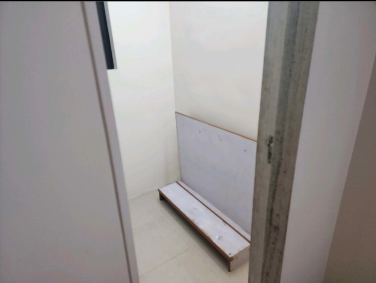 Room, spring-leaf-6-chs 3 Bedroom 1080 Sq.Ft. Apartment In Kandivali East Mumbai 9688818