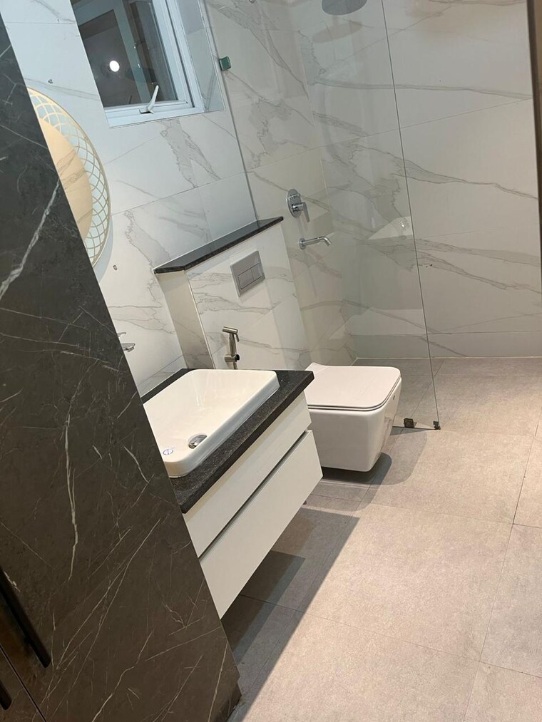 Attached Bathroom, international airport road 3 Bedroom 2100 Sq.Ft. Apartment In International Airport Road Zirakpur 9688819