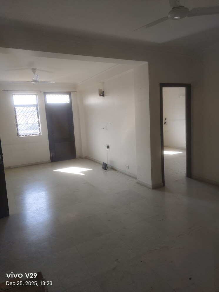 Room, dlf-exclusive-floors 3 Bedroom 1500 Sq.Ft. Apartment In Sector 53 Gurgaon 9688830