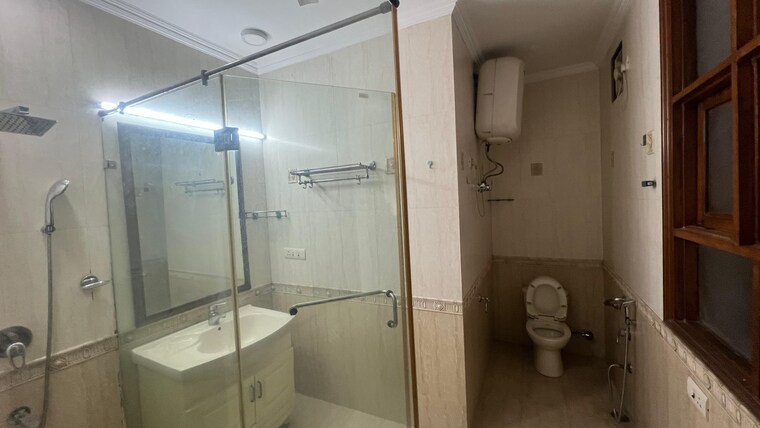 Bathroom, defence colony 3 Bedroom 2925 Sq.Ft. Builder Floor In Defence Colony Delhi 9688862